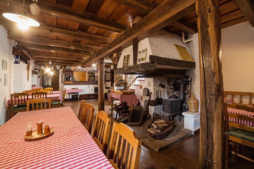 Penzion Stary Hostinec Banska Stiavnica Bagian luar foto